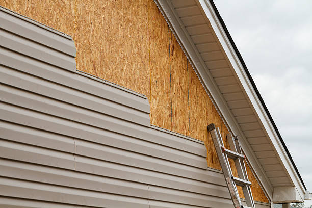 Professional Siding Inspection technician working in New Park, PA